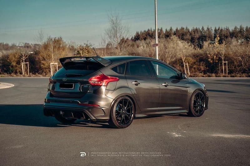 Gebraucht Ford Focus RS 349 PS (256 kW) 2017 Grau Limousine