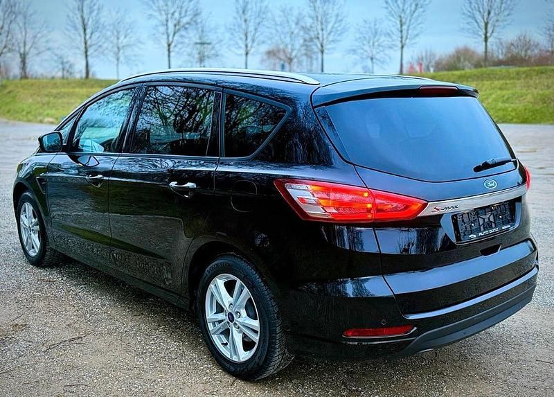 Gebraucht Ford S-MAX S 160 PS (117 kW) 2018 Schwarz Van / Kleinbus