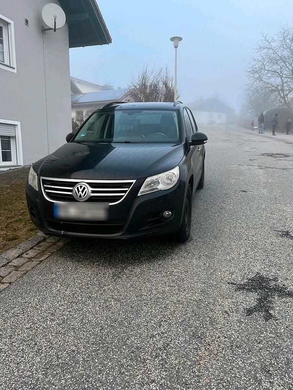 Schwarz Gebraucht 2009 VW Tiguan SUV | 3.200 € (Superpreis) - Bild 1/4
