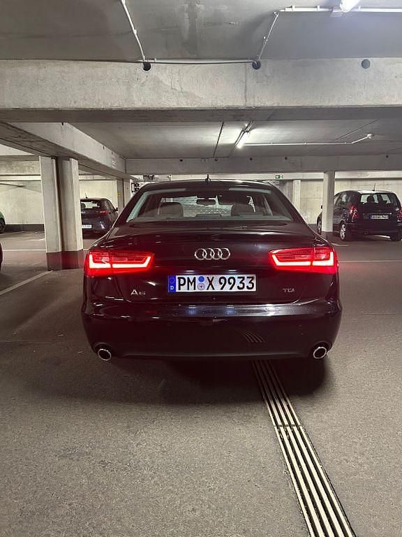 Schwarz Gebraucht 2011 Audi A6 Ambiente Limousine | 12.900 € (Fairer Preis) - Bild 1/4