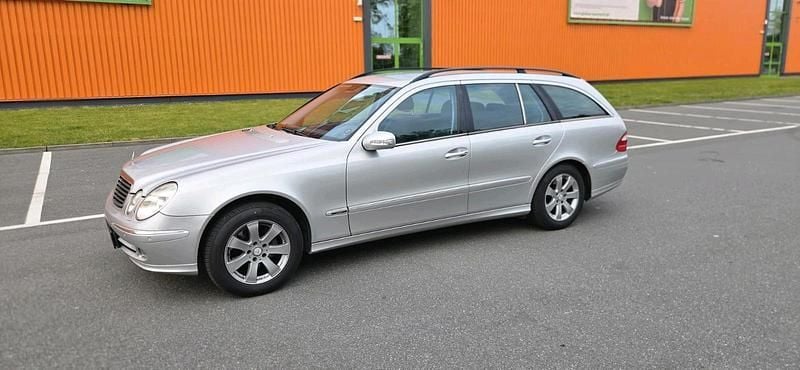 Usata Mercedes E320 224 CV (164 kW) 2005 Grigio Station wagon