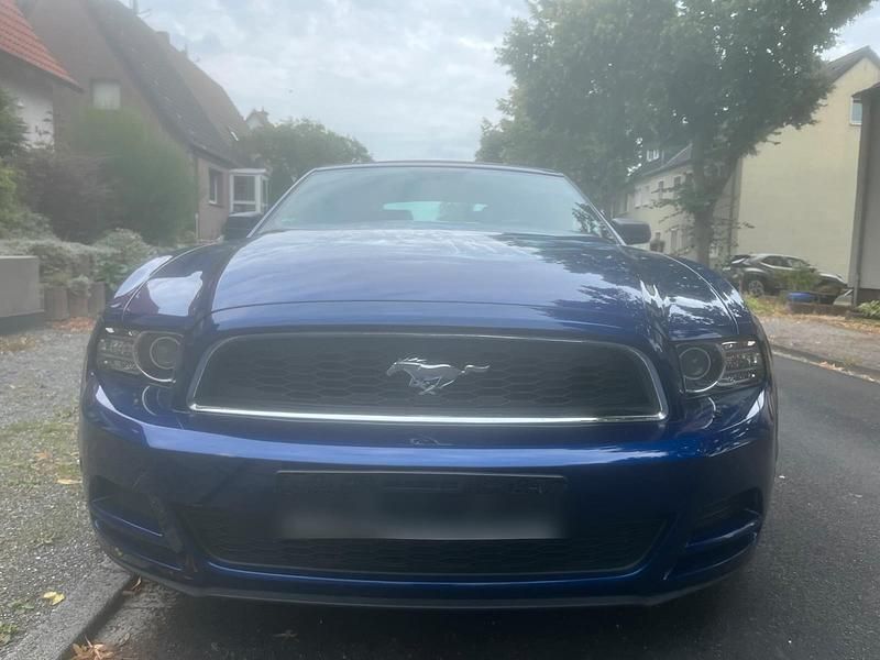 Blau Gebraucht 2012 Ford Mustang Cabrio | 17.500 € (Guter Preis) - Bild 1/4