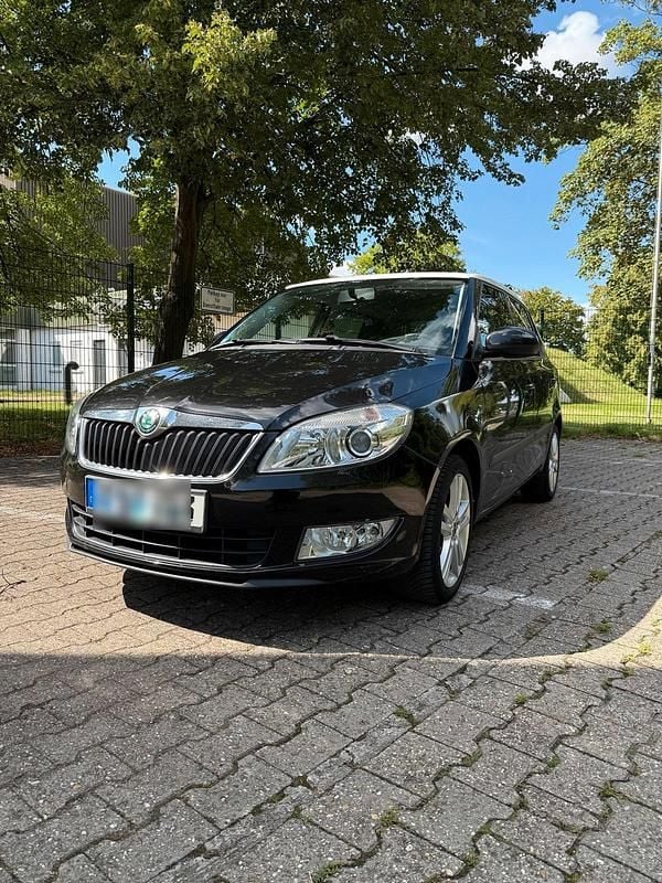 Schwarz Gebraucht 2011 Skoda Fabia Kleinwagen | 4.990 € (Guter Preis) - Bild 1/4