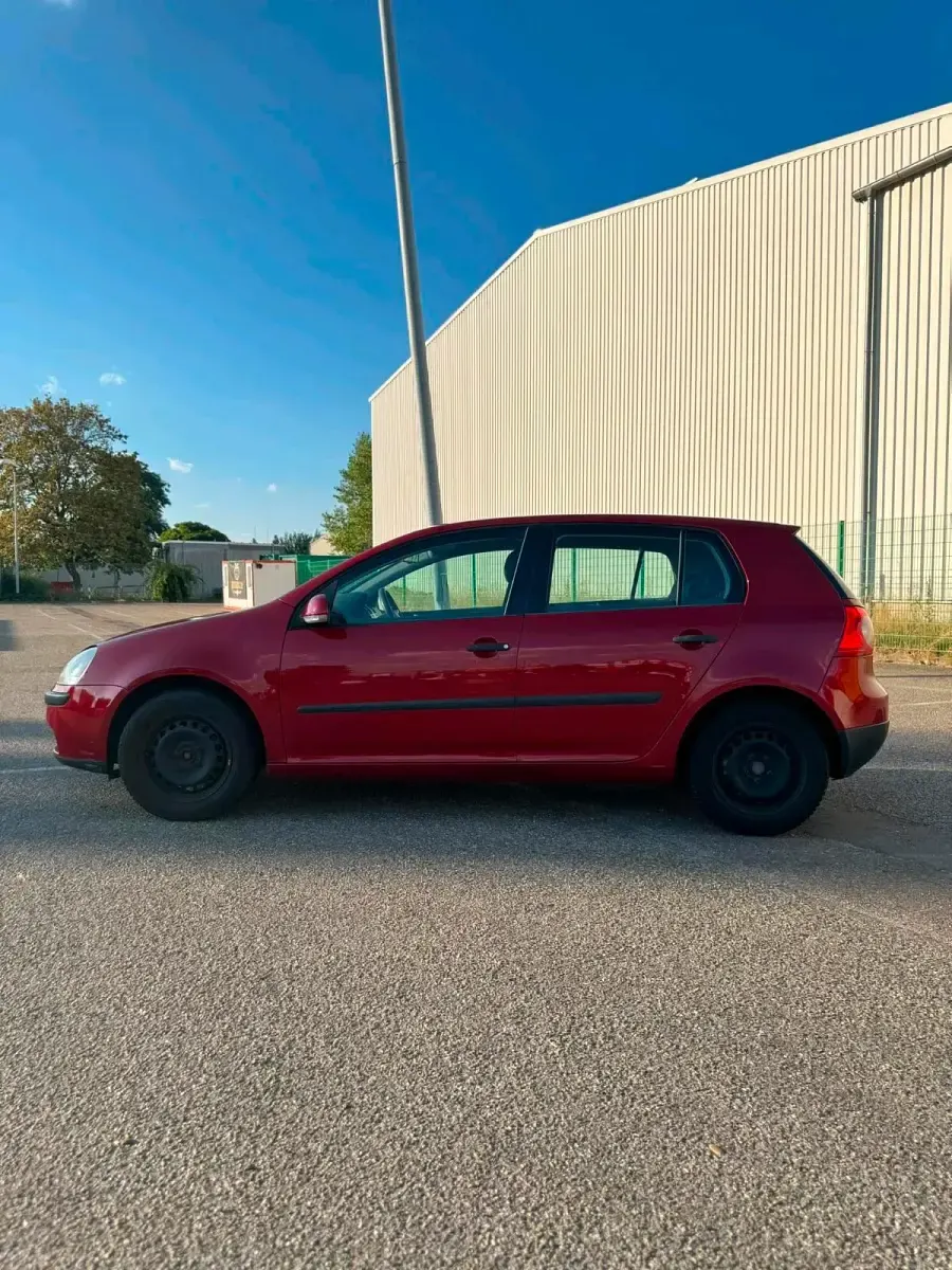 Gebraucht VW Golf V 75 PS (55 kW) 2003 Rot Kleinwagen