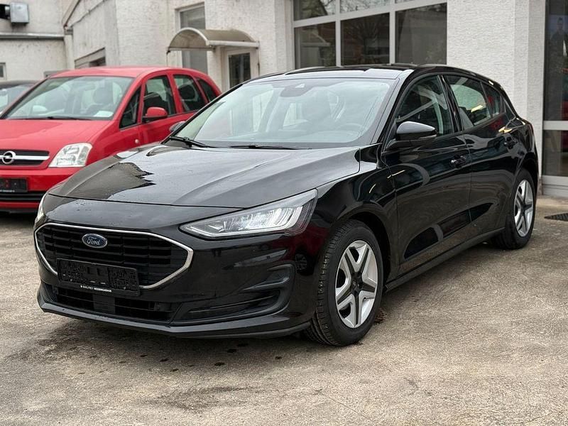 Gebraucht Ford Focus 120 PS (88 kW) 2022 Schwarz Limousine