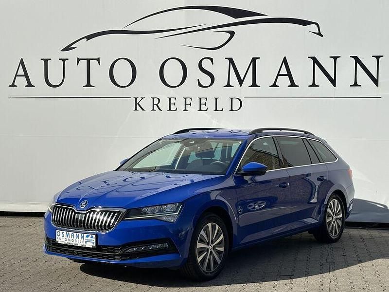 Blau Gebraucht 2022 Skoda Superb Ambition Kombi | 21.500 € (Fairer Preis) - Bild 1/4