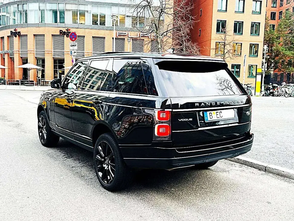Gebraucht Land Rover Range Rover Black Edition 258 PS (189 kW) 2018 Schwarz SUV