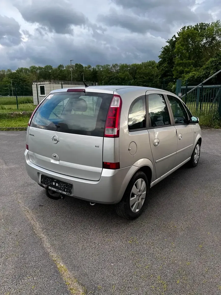Używany Opel Meriva 100 KM (73 kW) 2004 Srebrny Minivan