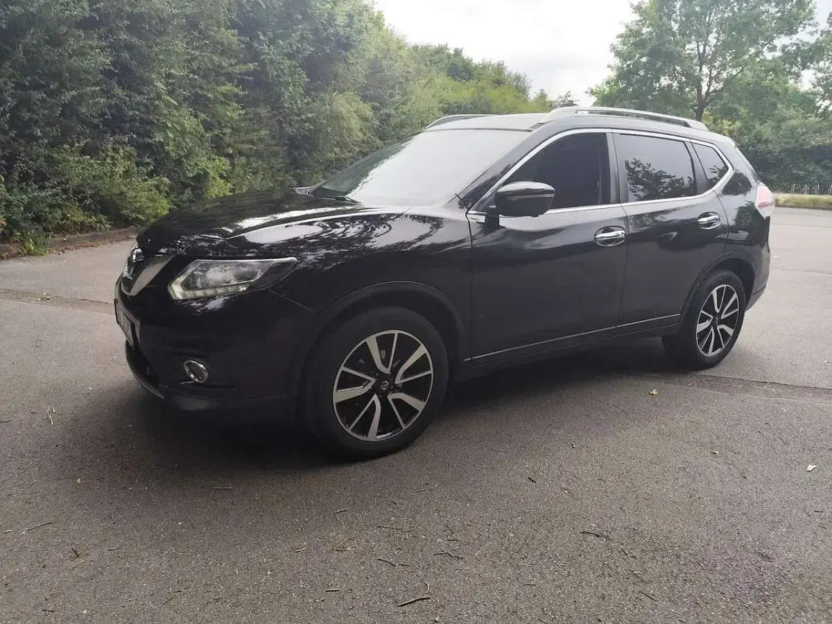 Gebraucht Nissan X-Trail Tekna 131 PS (96 kW) 2017 Schwarz SUV