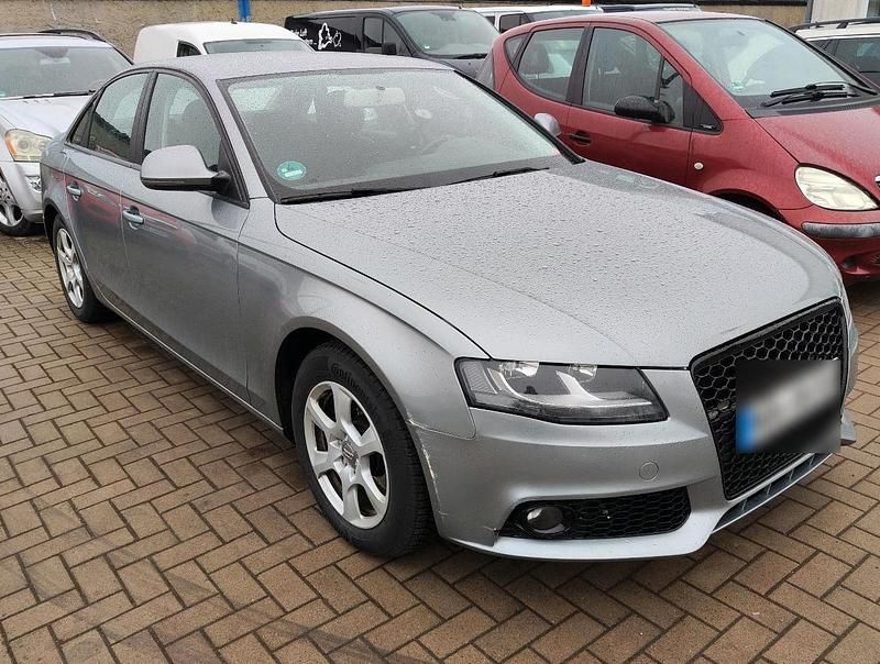 Gebraucht Audi A4 170 PS (125 kW) 2010 Grau Limousine