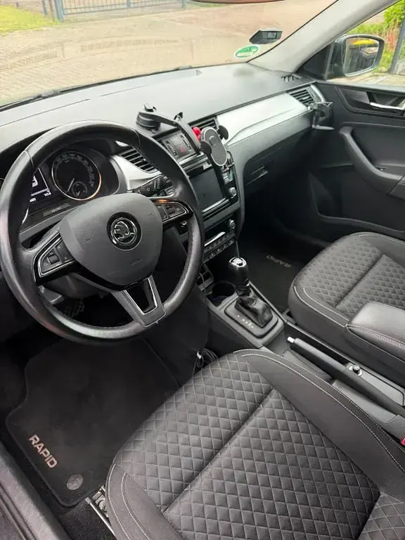 Gebraucht Skoda Rapid Drive 95 PS (69 kW) 2017 Schwarz Kleinwagen