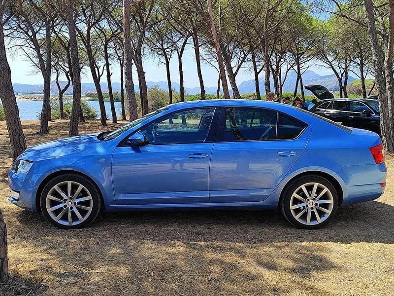 Blau Gebraucht 2017 Skoda Octavia Joy Limousine | 12.800 € (Fairer Preis) - Bild 1/4