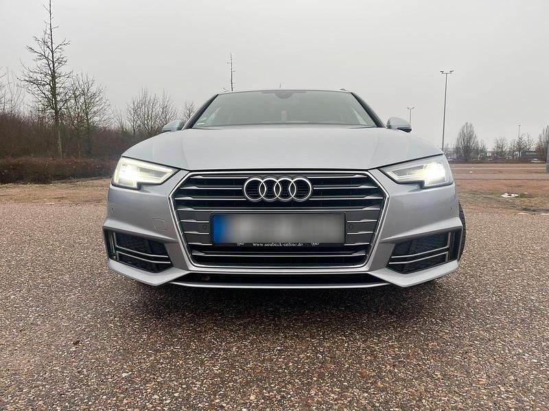 Gebraucht Audi A4 150 PS (110 kW) 2017 Grau Kombi