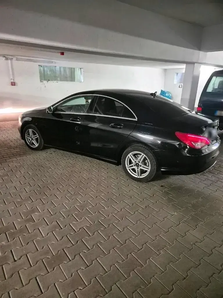 Gebraucht Mercedes CLA180 109 PS (80 kW) 2017 Schwarz Limousine