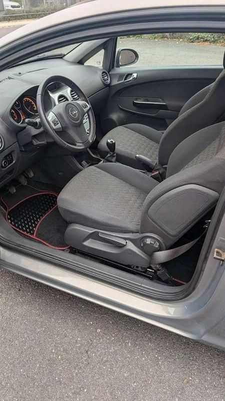 Gebraucht Opel Corsa Active 69 PS (50 kW) 2013 Limousine