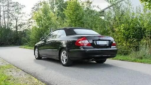 Gebraucht Mercedes CLK200 184 PS (135 kW) 2007 Schwarz Cabrio