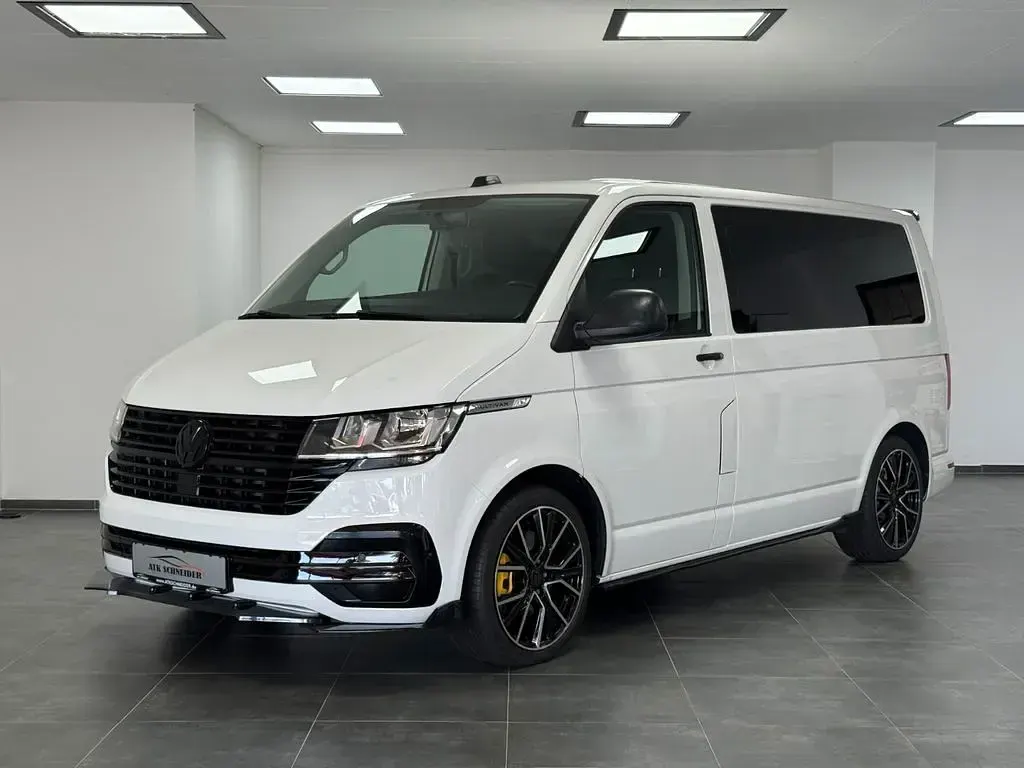 Gebraucht VW Multivan Family 150 PS (110 kW) 2022 Candyweiss Van / Kleinbus