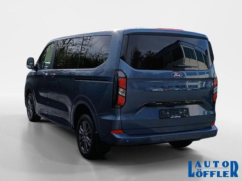 Neu Ford Tourneo Titanium 170 PS (125 kW) 2026 Blau Van / Kleinbus
