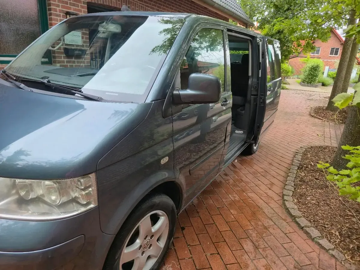Gebraucht VW Multivan 130 PS (95 kW) 2006 Grau Van / Kleinbus