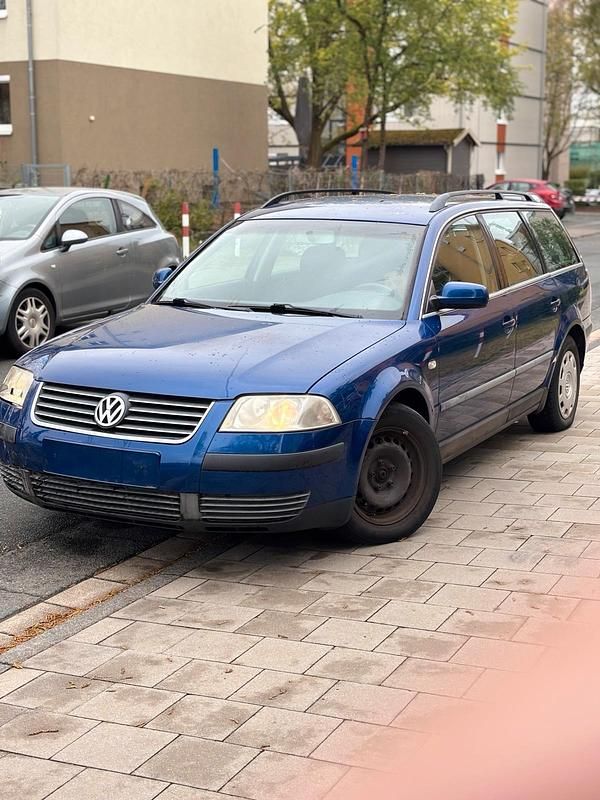 Gebraucht VW Passat 115 PS (84 kW) 2005 Blau Kombi