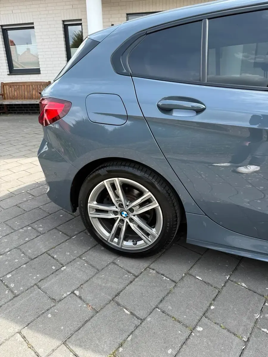 Gebraucht BMW 116 M Sport 116 PS (85 kW) 2020 Grau Kleinwagen