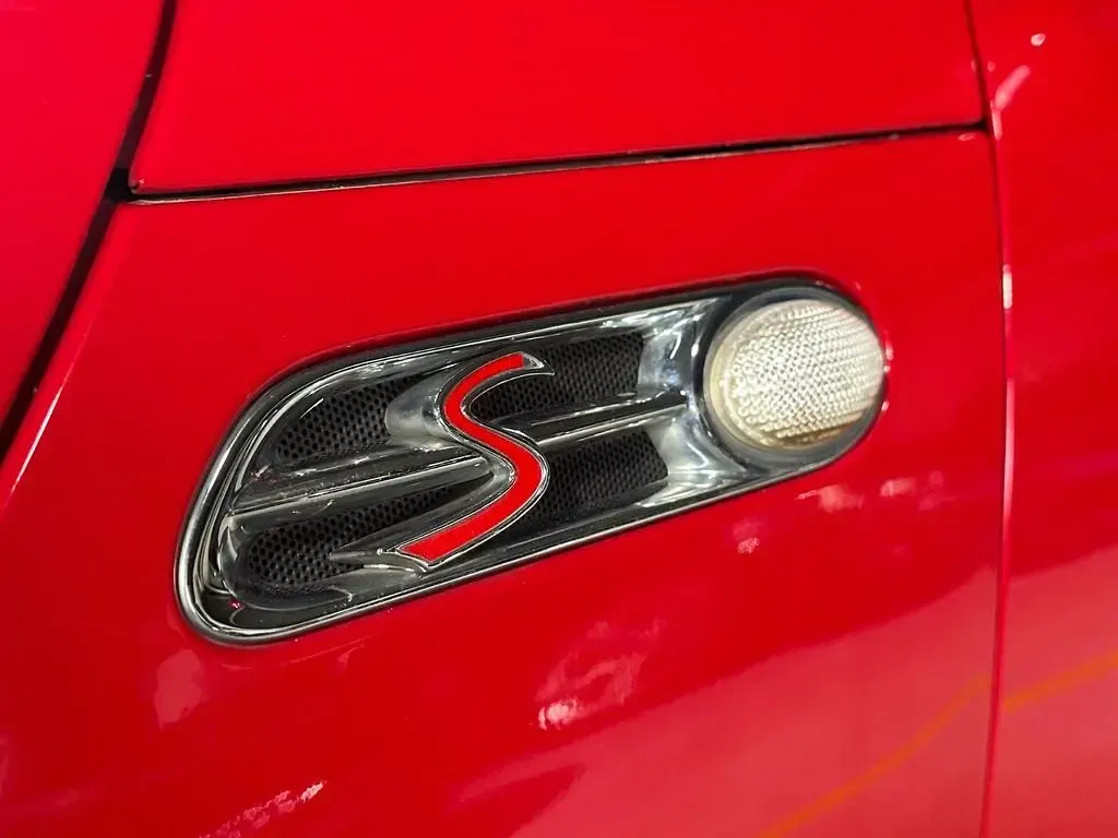 Używany Mini Cooper S 170 KM (125 kW) 2005 Czerwony Hatchback