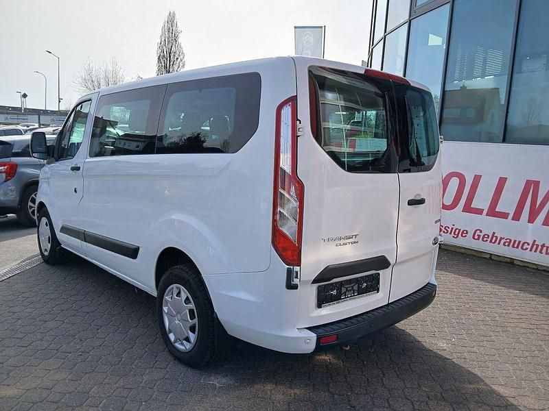 Gebraucht Ford Transit Trend 105 PS (77 kW) 2021 Weiß Van / Kleinbus