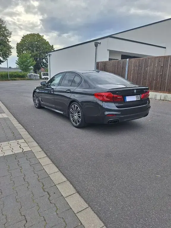 Gebraucht BMW M550 Sport Line 462 PS (339 kW) 2018 Grau Limousine