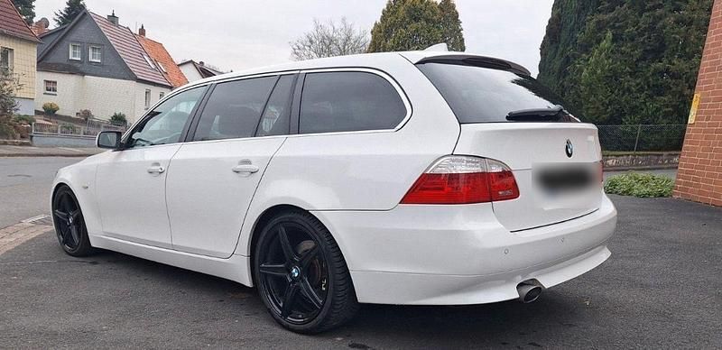 Gebraucht BMW 520 177 PS (130 kW) 2009 Weiß Kombi