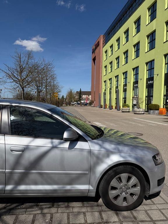 Gebraucht Audi A3 Attraction 125 PS (91 kW) 2010 Silber Kleinwagen