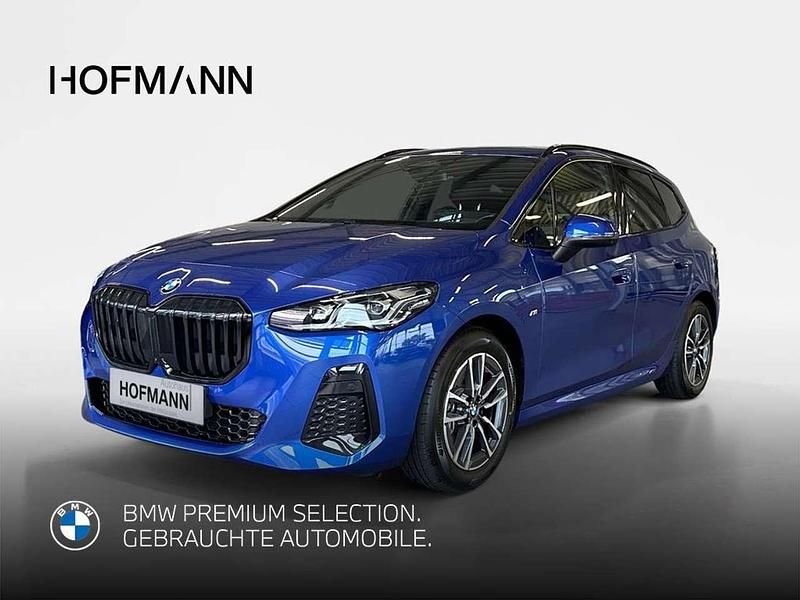 Portimao blau metallic Gebraucht 2024 BMW 218 M Sport Van / Kleinbus | 29.501 € (Fairer Preis) - Bild 1/3