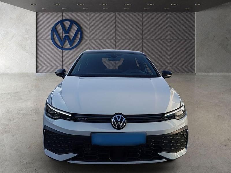 Gebraucht VW Golf GTE 272 PS (200 kW) 2025 Pure white/schwarz Limousine
