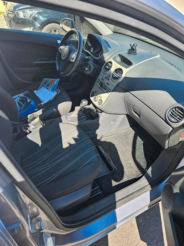 Gebraucht Opel Corsa 90 PS (66 kW) 2008 Grau Kleinwagen