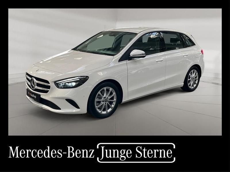 Weiß Gebraucht 2020 Mercedes B220 Style Van / Kleinbus | 25.889 € (Fairer Preis) - Bild 1/4