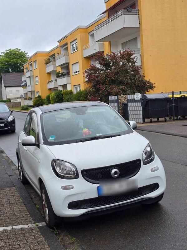 Weiß Gebraucht 2015 Smart ForFour Passion Kleinwagen | 6.499 € (Superpreis) - Bild 1/4