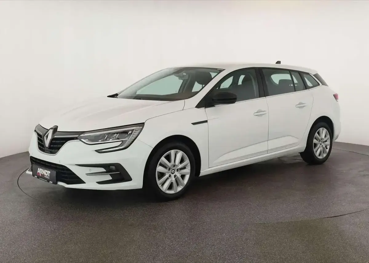 Gebraucht Renault Mégane GrandTour Equilibre 140 PS (102 kW) 2024 Gletscherweiß Kombi