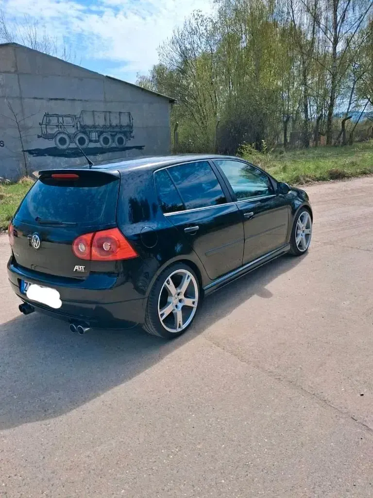 Używany VW Golf V 140 KM (102 kW) 2007 Czarny Sedan/Limuzyna