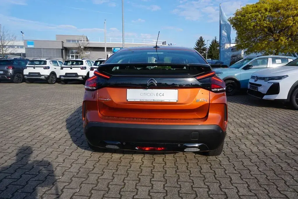 Gebraucht Citroën e-C4 Feel 100 kW (136 PS) 2022 Braun Limousine