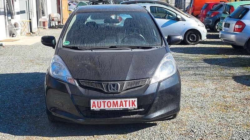 Gebraucht Honda Jazz Trend 99 PS (72 kW) 2013 Schwarz Kleinwagen