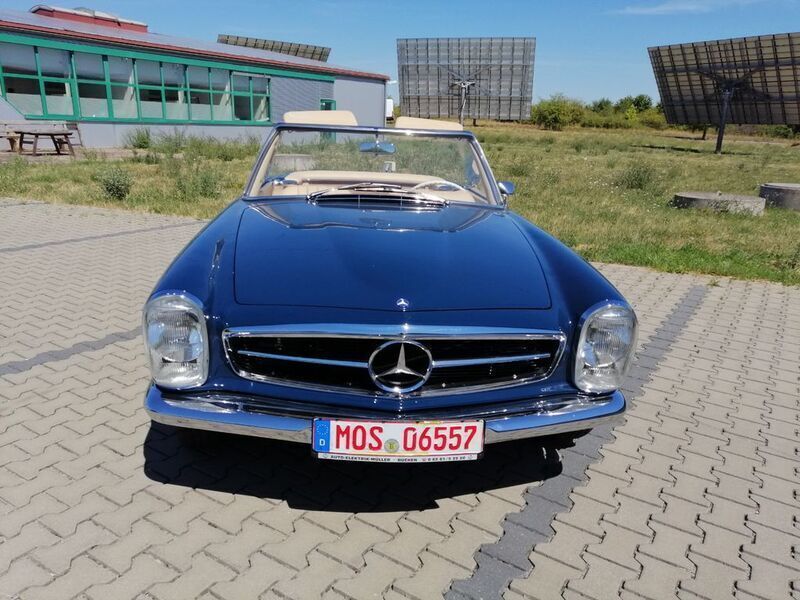 Blau Gebraucht 1964 Mercedes 230 Cabrio | 129.000 € - Bild 1/4