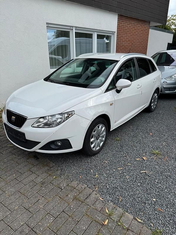 Weiß Gebraucht 2012 Seat Ibiza Limousine | 1.900 € (Guter Preis) - Bild 1/4