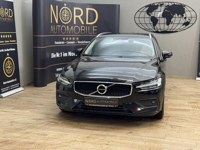 Black solid stone me (metallic) Gebraucht 2020 Volvo V60 Momentum Kombi | 19.349 € (Fairer Preis) - Bild 1/3