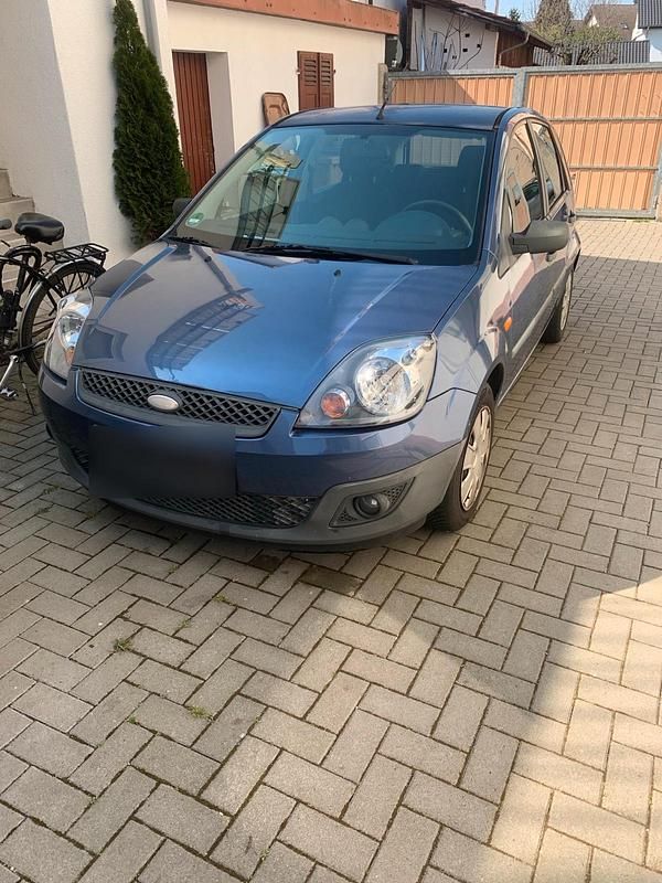 Gebraucht Ford Fiesta 80 PS (58 kW) 2005 Blau Kleinwagen