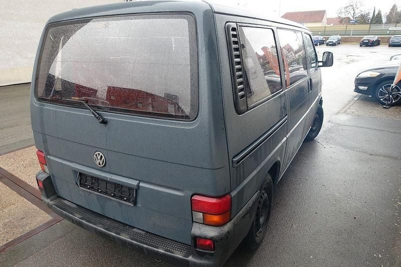 Gebraucht VW T4 68 PS (50 kW) 1996 Grau Van