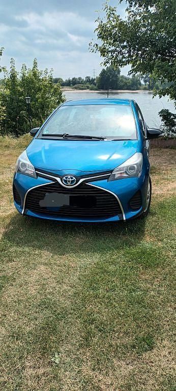 Blau Gebraucht 2014 Toyota Yaris Hybrid Kleinwagen | 10.500 € (Fairer Preis) - Bild 1/4