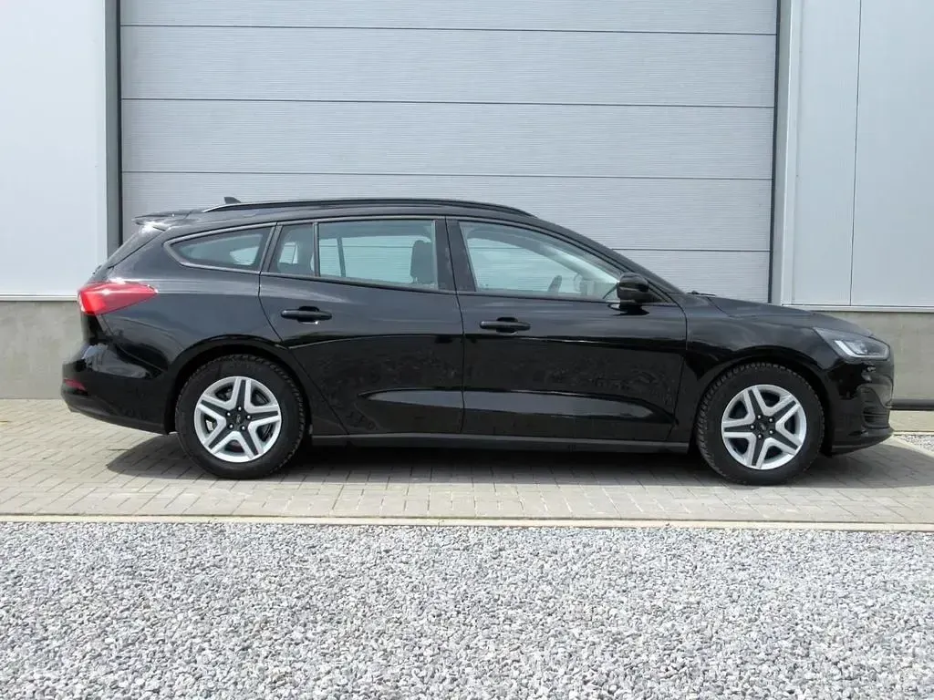 Usado Ford Focus 120 CV (88 kW) 2022 Negro Berlina