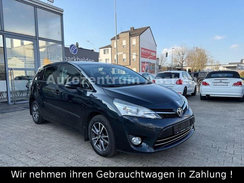 Gebraucht Toyota Verso Basis 111 PS (81 kW) 2014 Schwarz Van / Kleinbus