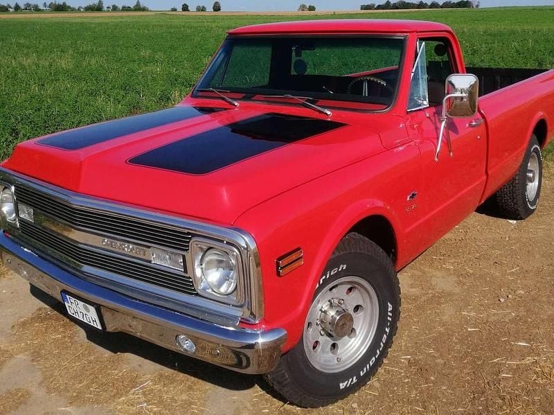Rot Gebraucht 1970 Chevrolet C20 SUV | 22.000 € - Bild 1/4
