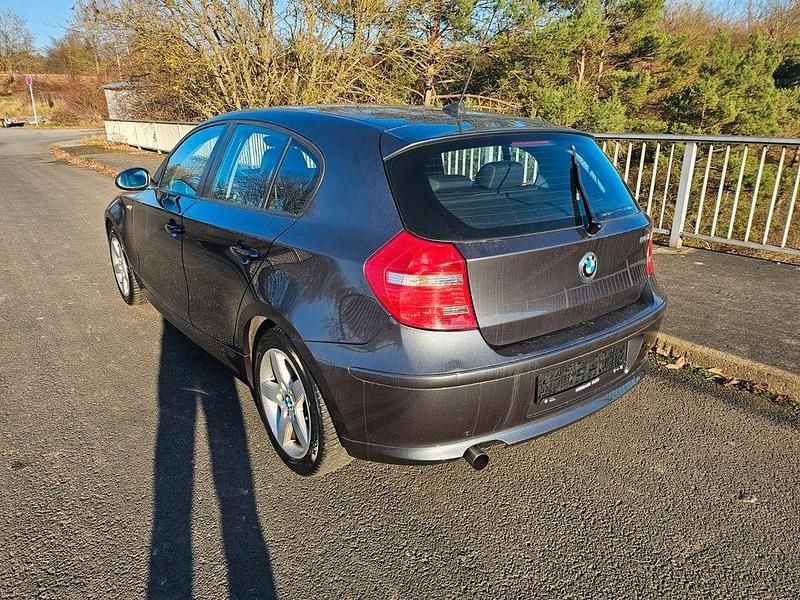 Gebraucht BMW 116 Advantage 116 PS (85 kW) 2007 Grau Kleinwagen