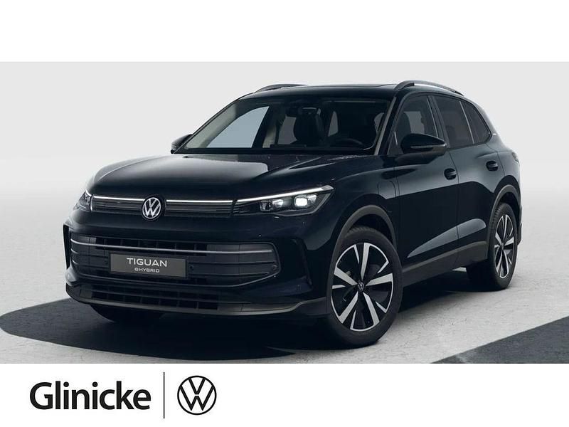 Grenadillschwarz metallic Neu 2025 VW Tiguan SUV | 54.690 € (Fairer Preis) - Bild 1/4